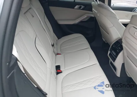 2025 BMW X6 xDrive40I z USA, uszkodzony, nr VIN 5UX33EX06S9X72426